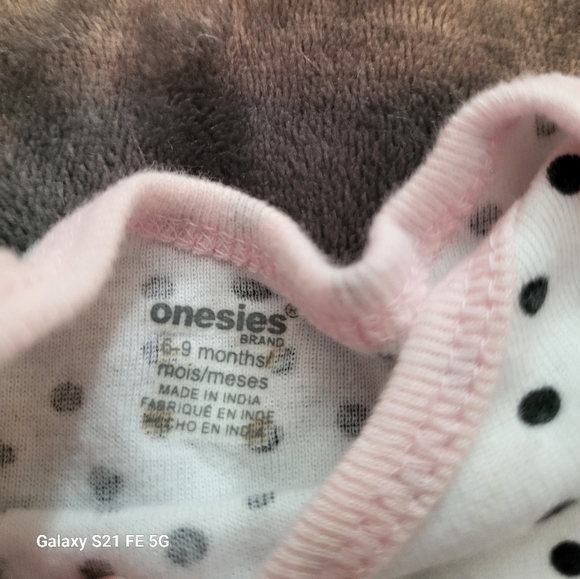 🩷 3/$15 Girls (6-9M) 3-piece Mixed Short Sleeve Onesie Set, Like New - Picture 4 of 7